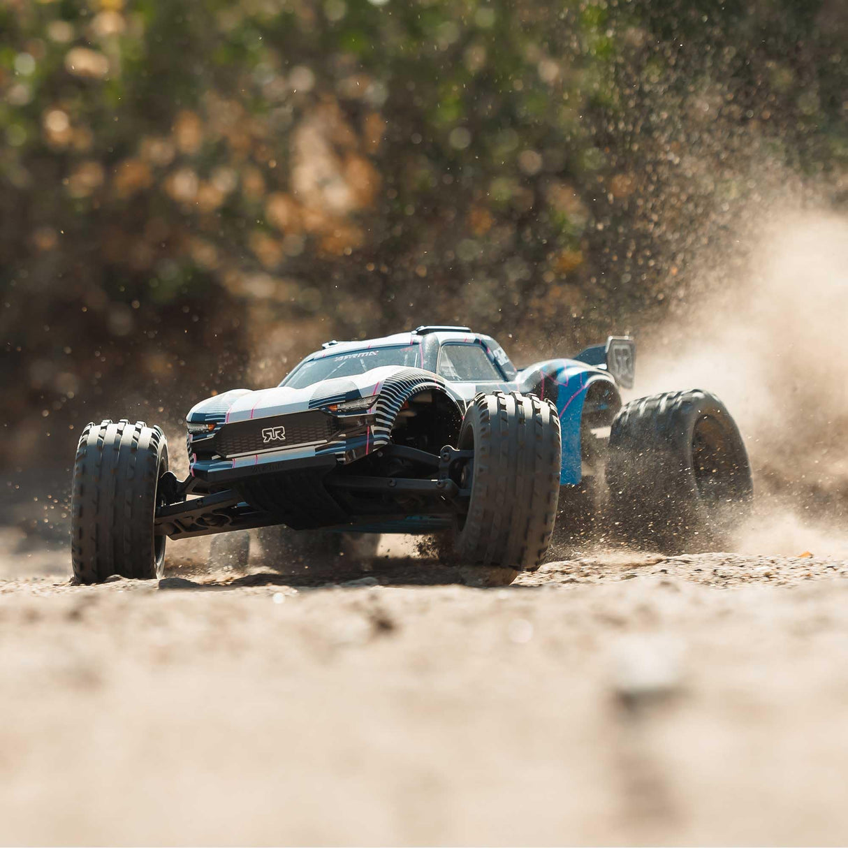 ARRMA VORTEKS Mega 550 2WD Coche teledirigido 1/10, Stadium Truck, más de 30 km/h, actualizable, Incluye Accesorios, Azul, ARA3205T1