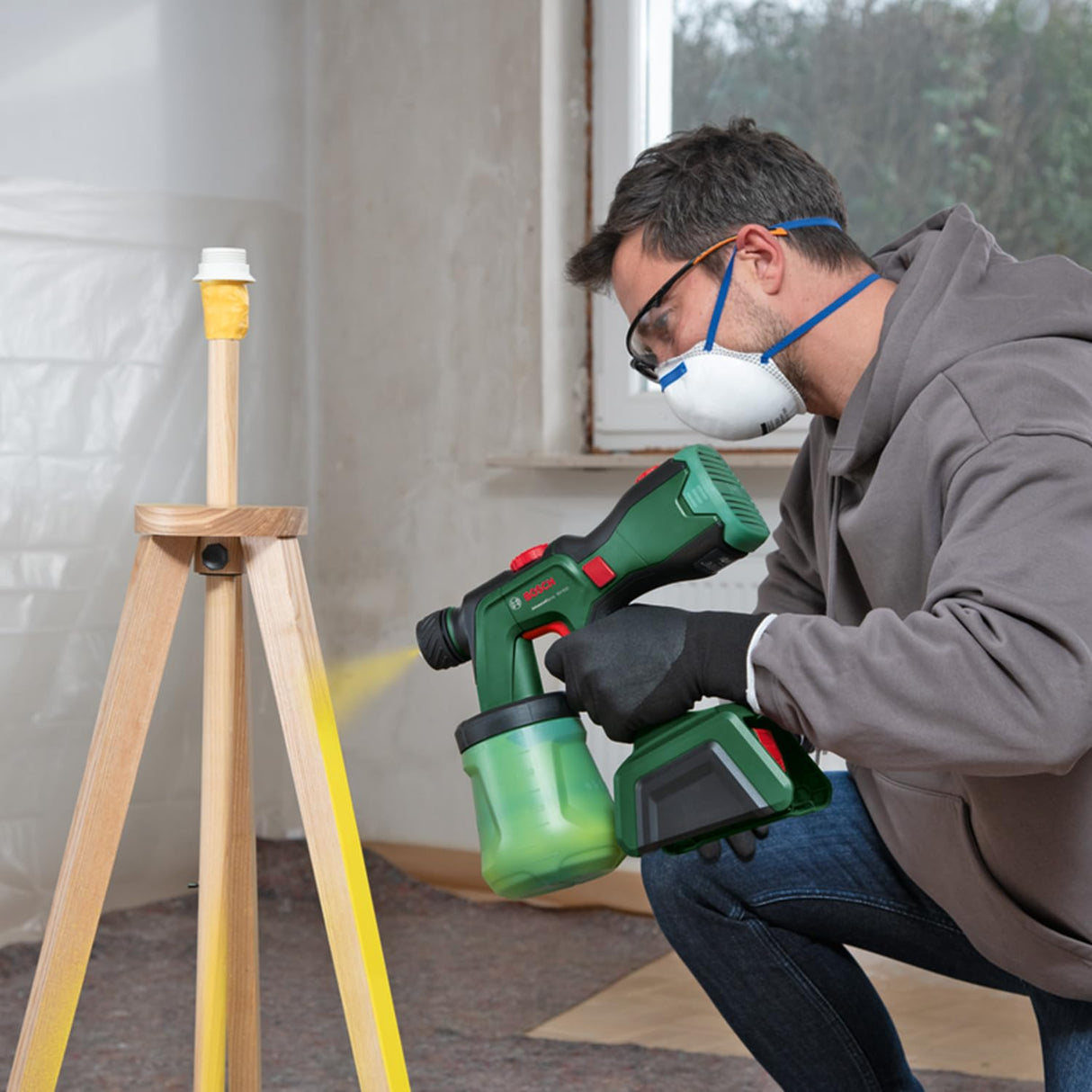 Bosch pulverizador pintura con batería AdvancedSpray 18V-500 (pintura de látex/emulsión, barniz, laca; 3 m²/min; 2 depósitos 1200 ml; cargador, batería 4 Ah)