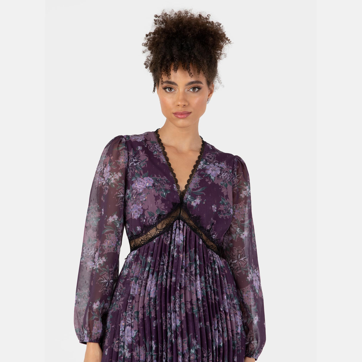 Anaya with Love Women's Midaxi Dress Ladies Long Blouson Sleeve V-Neck Tiered Pleated Lace Insert Empire A-Line Wedding Guest Evening Vestido, Purple Floral, 46 para Mujer