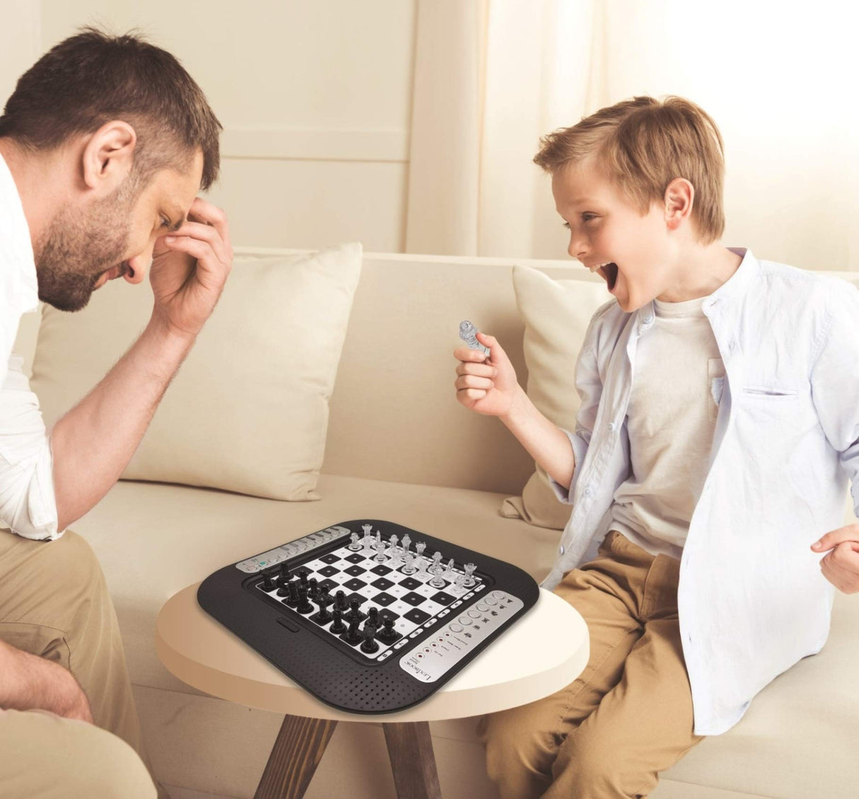 Lexibook, Chessman FX Juego de Ajedrez Electrónico con Teclado Táctil y Efectos de Luz y Sonido 32 Piezas 64 Niveles de Dificultad, Negro/Plateado, CG1335