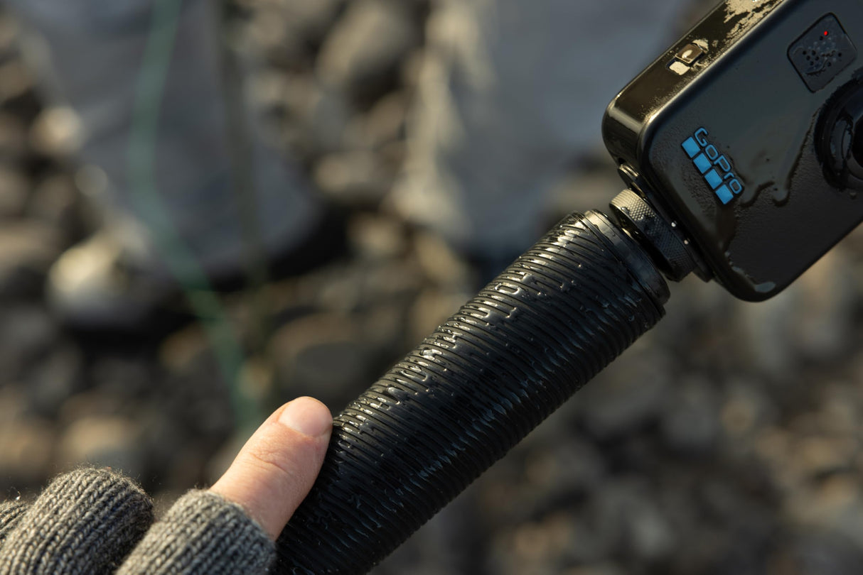 GoPro Poste de extensión de Fibra de Carbono de 2,7 m + empuñadura Invisible 360 Ultraligera (Compatible con Todas Las cámaras GoPro) - Accesorio Oficial de GoPro