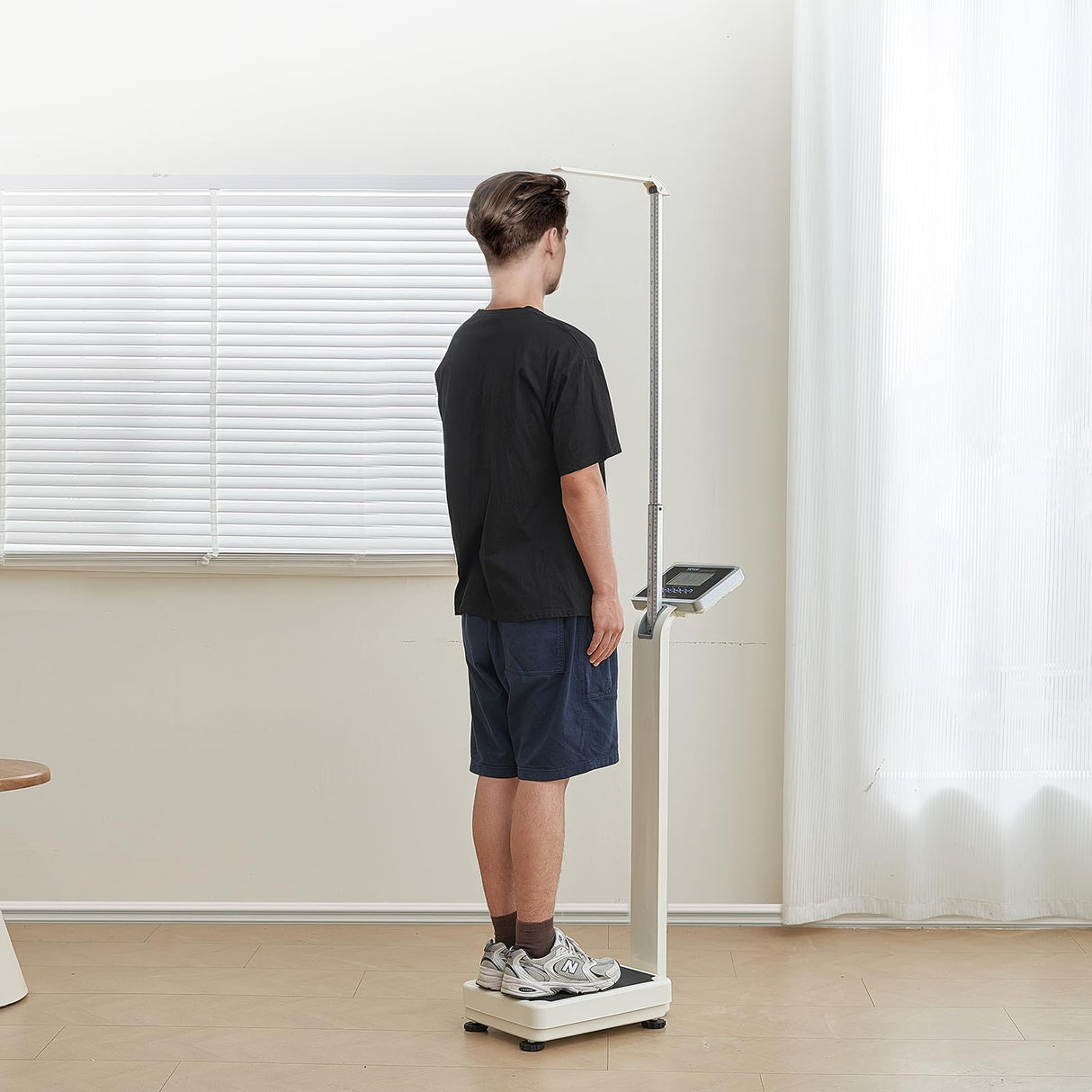 VEVOR Báscula Médica Digital Capacidad de 300 kg Báscula Corporal Médica Profesional y Multifuncional para Peso y Altura con 2 Unidades (kg/lb) IMC para Gimnasio, Hogar, Hospital