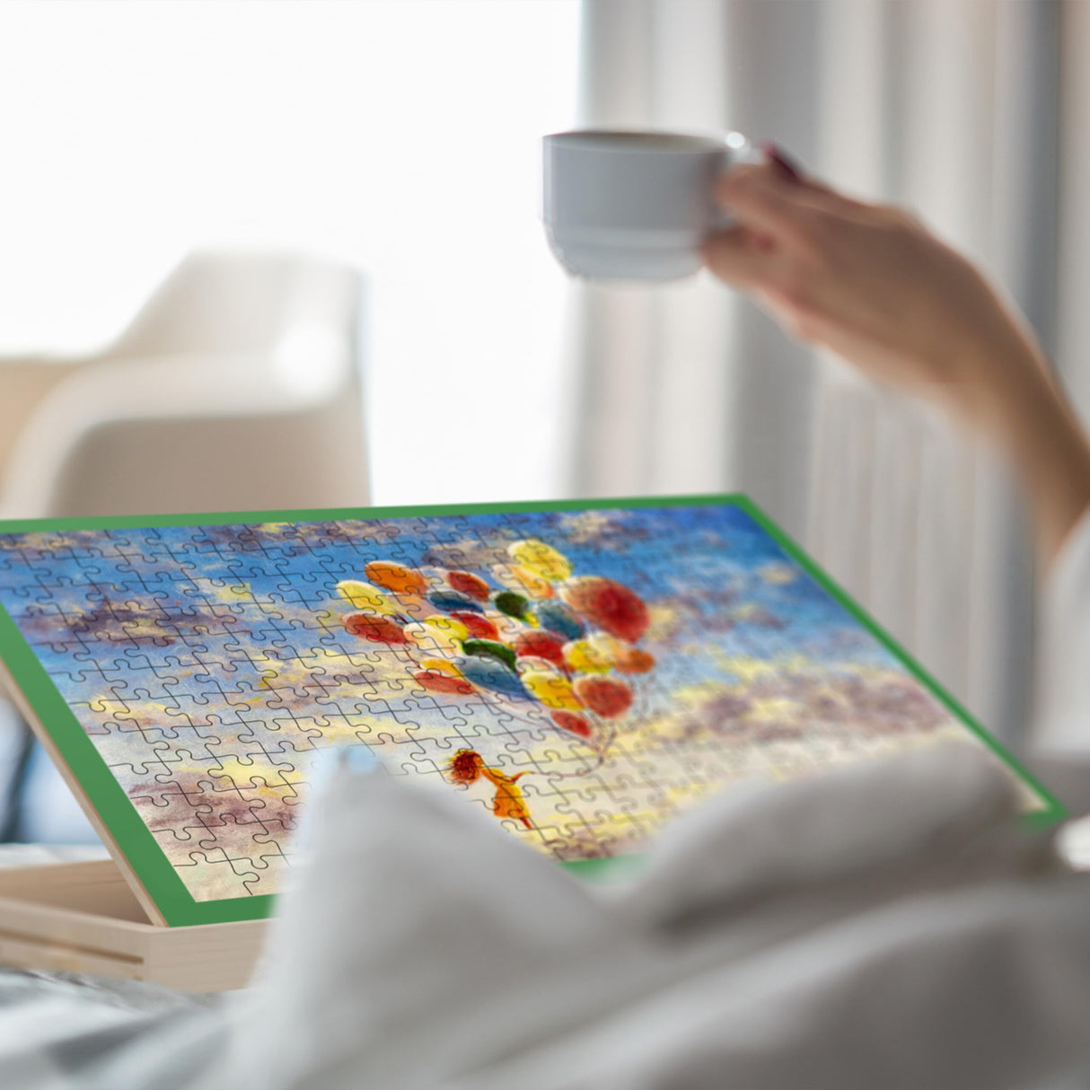 Relaxdays Tablero para Puzzles con 4 Cajones, Soporte Rompecabezas hasta 1000 Piezas, Inclinable, Madera, Natural/Verde, 4 x 81 x 57 cm
