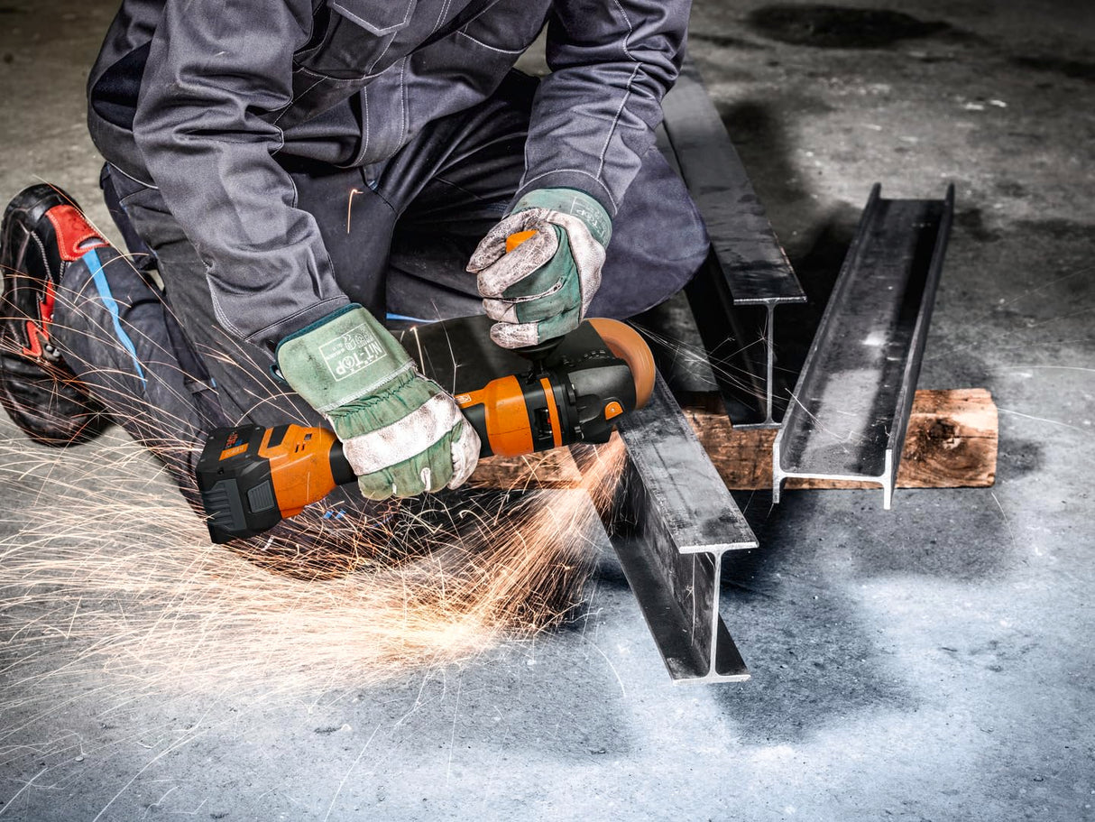 Fein Amoladora angular con batería CCG 18-115-10 PD-SEC AS (disco abrasivo de 115 mm de diámetro, concepto de manejo seguro, interruptor de hombre muerto, operación a dos manos, trabajo seguro)