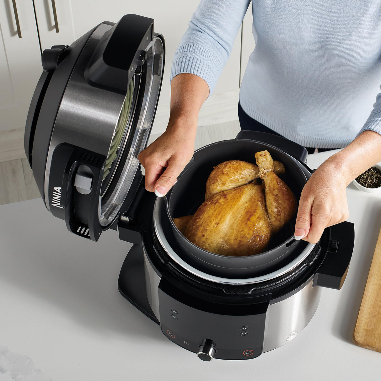 Ninja Foodi Olla eléctrica multifunción con SmartLid, 6 l, 11 funciones de cocción en 1, Olla a presión, Freidora de aire, Cocción lenta, Parrilla, Hornear y más, acero inoxidable, OL550EU