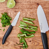 Kyocera Juego de 3 cuchillos, Cuchillo para pelar 7.5 cm, Cuchillo tomate 12.5 cm, Cuchillo Santoku 16 cm, hoja de cerámica de circonio afilada, afilada a mano, ligera, no corrosiva
