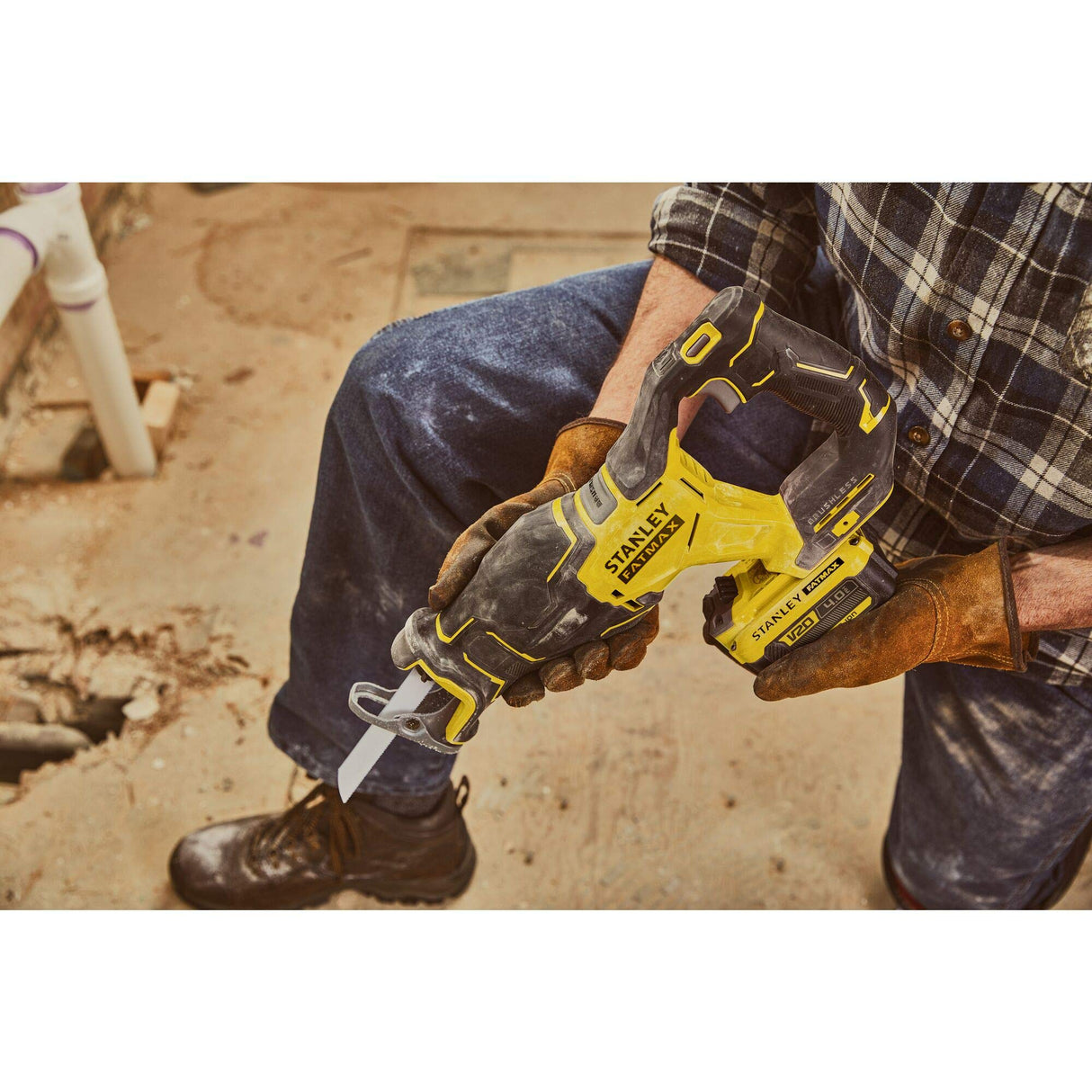 Stanley - Sierra Sable BRUSHLESS V20 Li-Ion 18V, 2 velocidades 0-2.300/3.000 cpm, longitud de carrera 29mm. Sin cargador/batería.