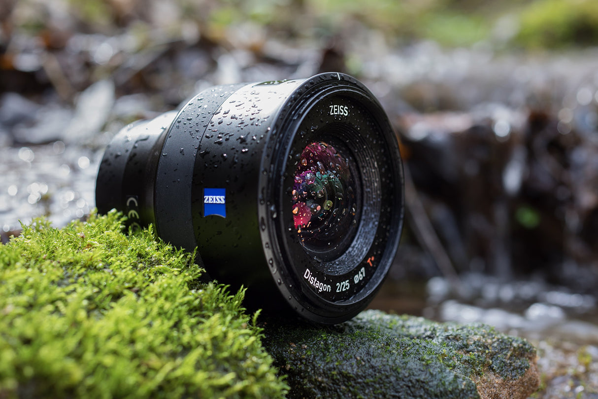 ZEISS Batis 2/25 Lens Premium Kit para cámaras Sony con Sistema Full Frame sin Espejo de Sony (con Montura E)