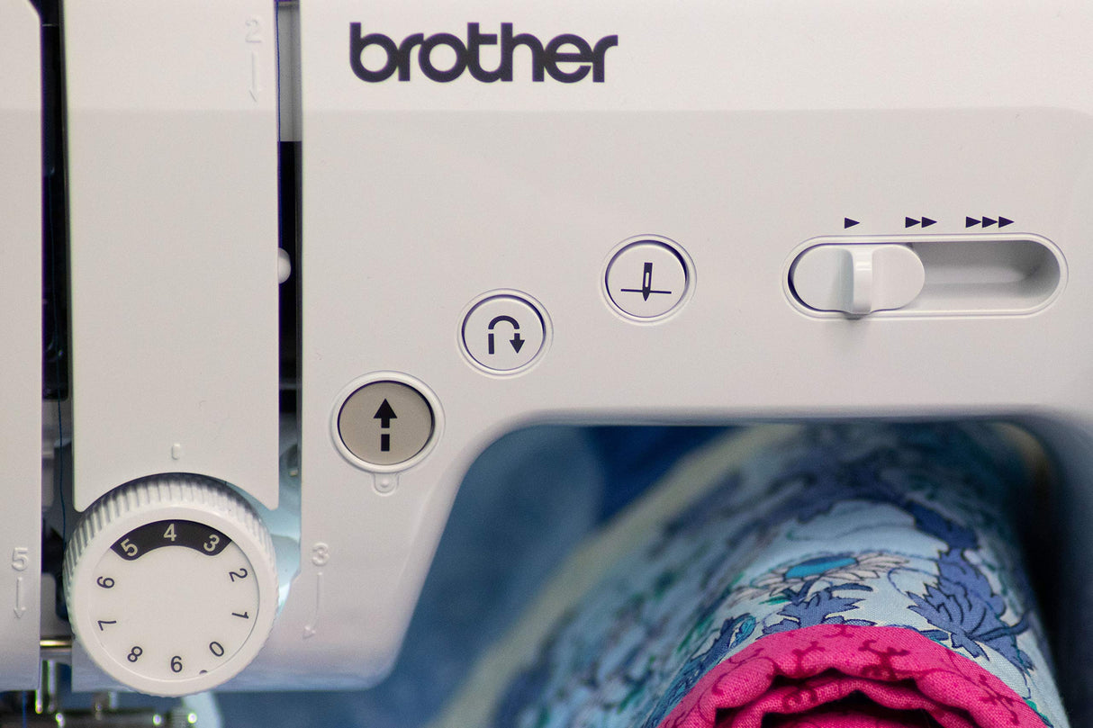 Brother FS70WTx Patchwork-Nähmaschine mit Máquina de Coser, Metal, Blanco, Morado, Full-size sewing machine + Anschiebetisch
