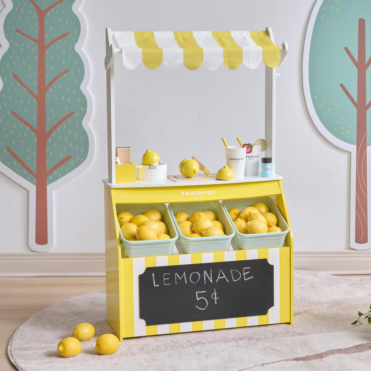 Teamson Kids Puesto de Limonada de Madera Sunny Citrus con 18 Accesorios, exprimidor, Vasos y Juego Educativo de rol para niños