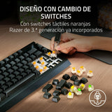 Razer BlackWidow V4 Pro 75% - Teclado de Juego inalámbrico Intercambiable en Caliente - Pantalla OLED (dial de comandos, 4K Hz y conectividad Bluetooth, reposamanos magnético) Diseño US | Negro