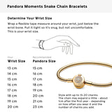 PANDORA Signature Moments Pulsera de cadena de serpiente con cierre con diseño de corona centelleante en O chapada en oro de 14 quilates con circonitas cúbicas transparentes, 17