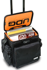 UDG U9981BL/OR Deluxe - Maletín con ruedas para dj (interior de color naranja), color negro