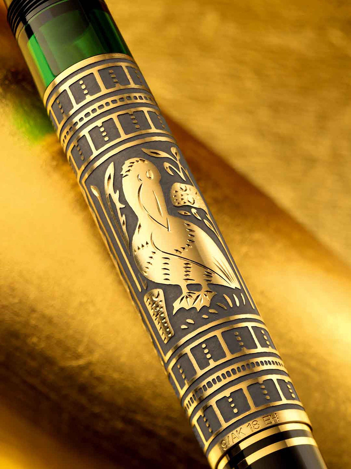 Pelikan M700 Pluma estilográfica TOLEDO 700 plumín EF en estuche regalo