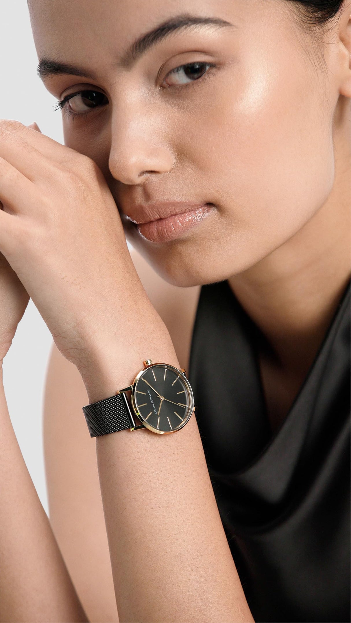 Armani Exchange Orologio da donna, Movimento al quarzo a tre lancette e cassa da 36 mm con cinturino in acciaio inossidabile, Negro y tono dorado