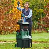 Bosch Home and Garden desmenuzadora silenciosa de jardín AXT 22 D (2200 W; apta para madera, setos y zarzas; caja recogida integrada 53 L; en embalaje cartón)