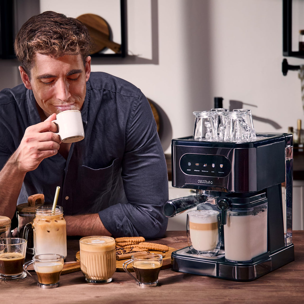 Cecotec Cafetera Express Semiautomáticas Power Espresso 20 ColdBrew Latte. 1350W, 20 Bares, Frío, Templado o Caliente, Pantalla Táctil, 1.5L Depósito Agua y 500ml Leche, Calientatazas, Doble Brazo