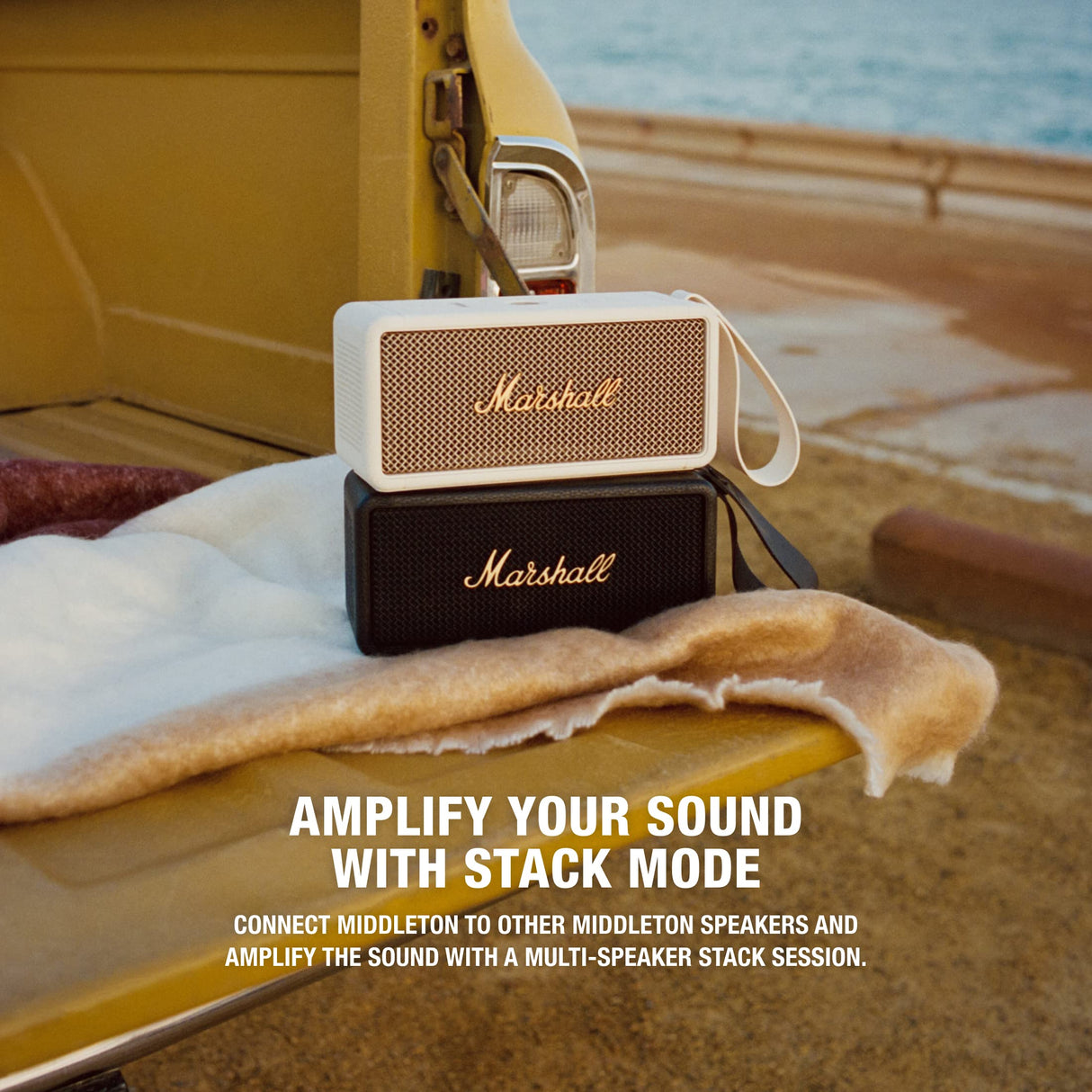 Marshall Middleton Altavoz Bluetooth inalámbrico portátil, más de 20 horas de tiempo de reproducción portátil, IP67 a prueba de agua, Negro y Latón