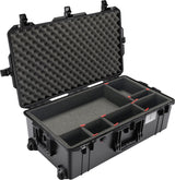 PELI 1615 Air - Carrito ligero impermeable para equipo de cámara, resistente al agua y al polvo, 71 L, fabricado en Estados Unidos, con sistema de división TrekPak (ajustable), color negro