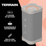 Skullcandy Terrain Altavoz Portátil Inalámbrico con Bluetooth, Impermeabilidad IPX7, 14 Horas de Batería, True Wireless Stereo y Correa Integrada para Viajes y Uso en Exteriores - Hueso/Naranja