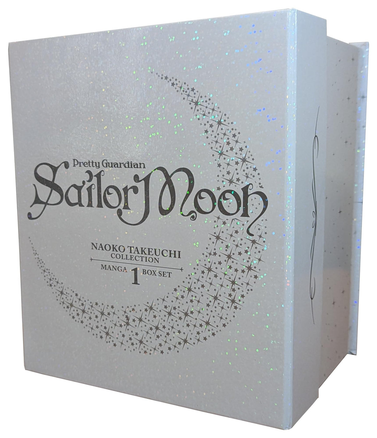 Sailor Moon (Naoko Takeuchi Collection) Manga Box Set 1: With 16 Collectable Art Cards and a Holographic Gift Box