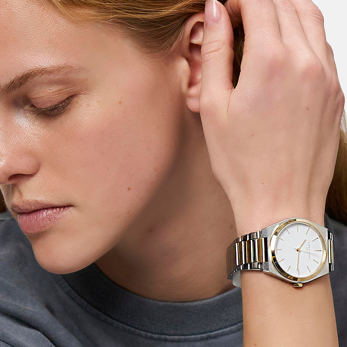 Liebeskind Reloj Analógico para Mujeres de Cuarzo con Correa en Acero Inoxidable LT-0465-MQ