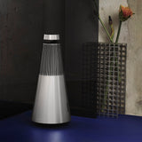 Bang & Olufsen Beosound 2 (3.ª Generación), Elegante y potente altavoz WiFi para el hogar con sonido envolvente de 360 grados, de pie o para estantería, Natural