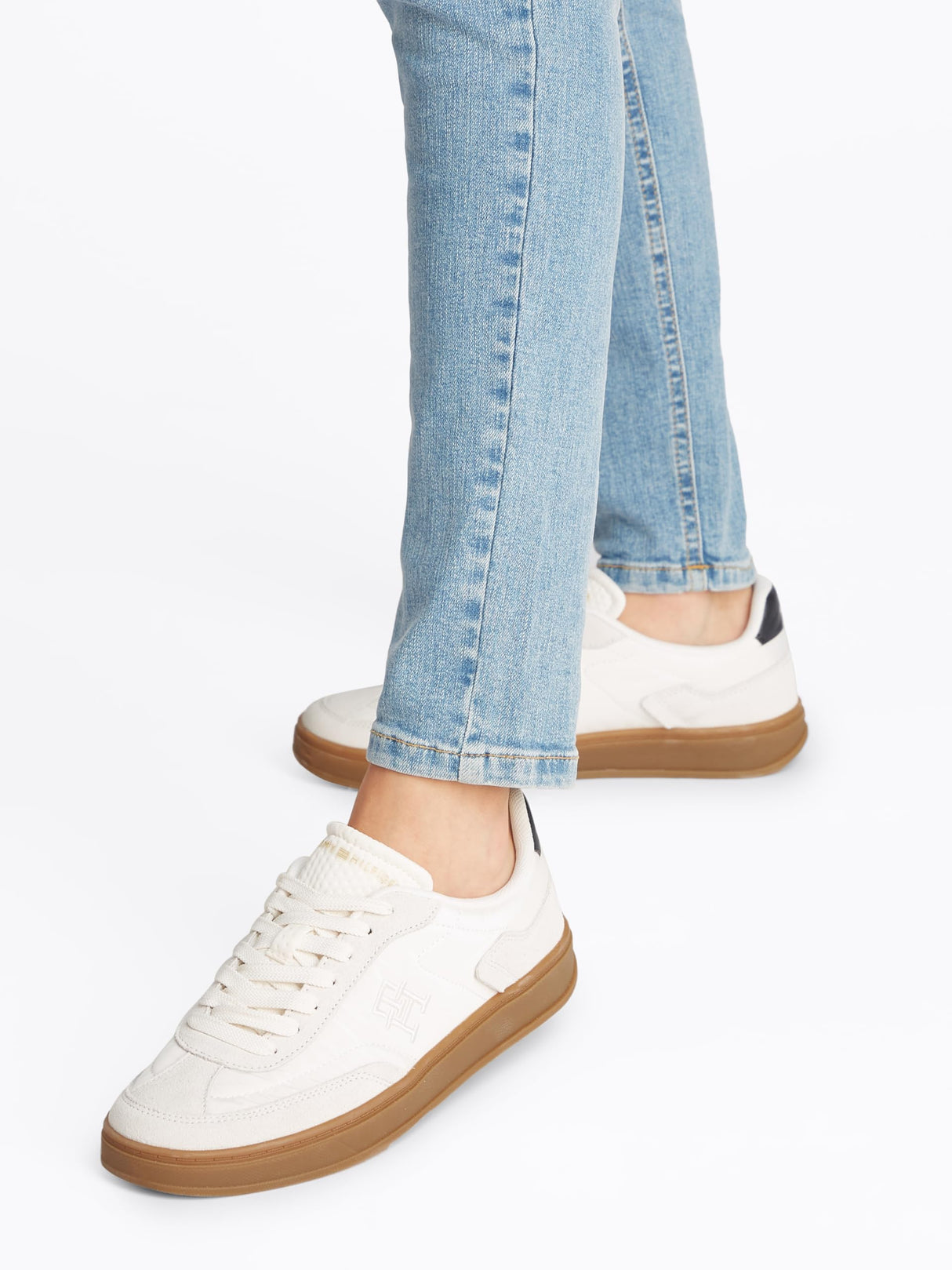 Tommy Hilfiger Court Sneaker Mujer Heritage Low Top, Marfil (Ancient White), 38