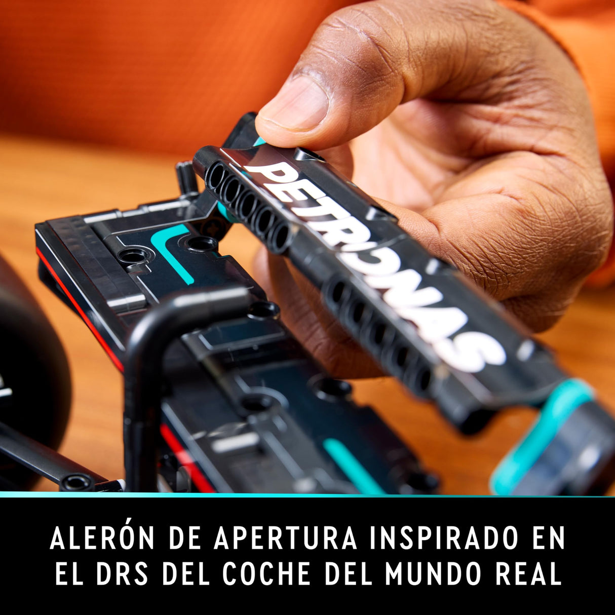 LEGO Technic Mercedes-AMG F1 W14 E Performance Maqueta de Construcción de Coche de Carreras a Escala, Regalo de Cumpleaños para Hombres y Mujeres, Decoración para el Hogar o la Oficina 42171