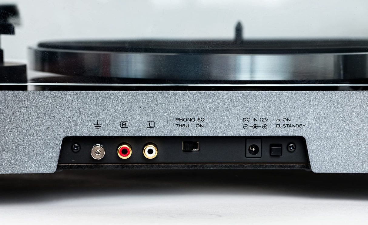 ELAC Tocadiscos Miracord 50 con preamplificador de Fono, Adecuado para Todas Las instalaciones de música, excelente Sonido de Vinilo, Motor silencioso y diseño