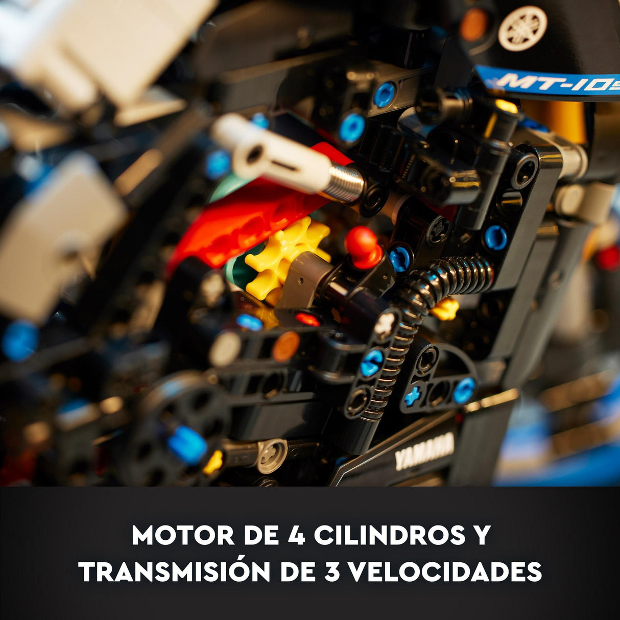 LEGO 42159 Technic Yamaha MT-10 SP, Kit de Maqueta de Moto para Adultos, Reproducción Auténtica con Motor de 4 Cilindros, Dirección Funcional y App AR, Vehículo Regalo para Hombres y Mujeres