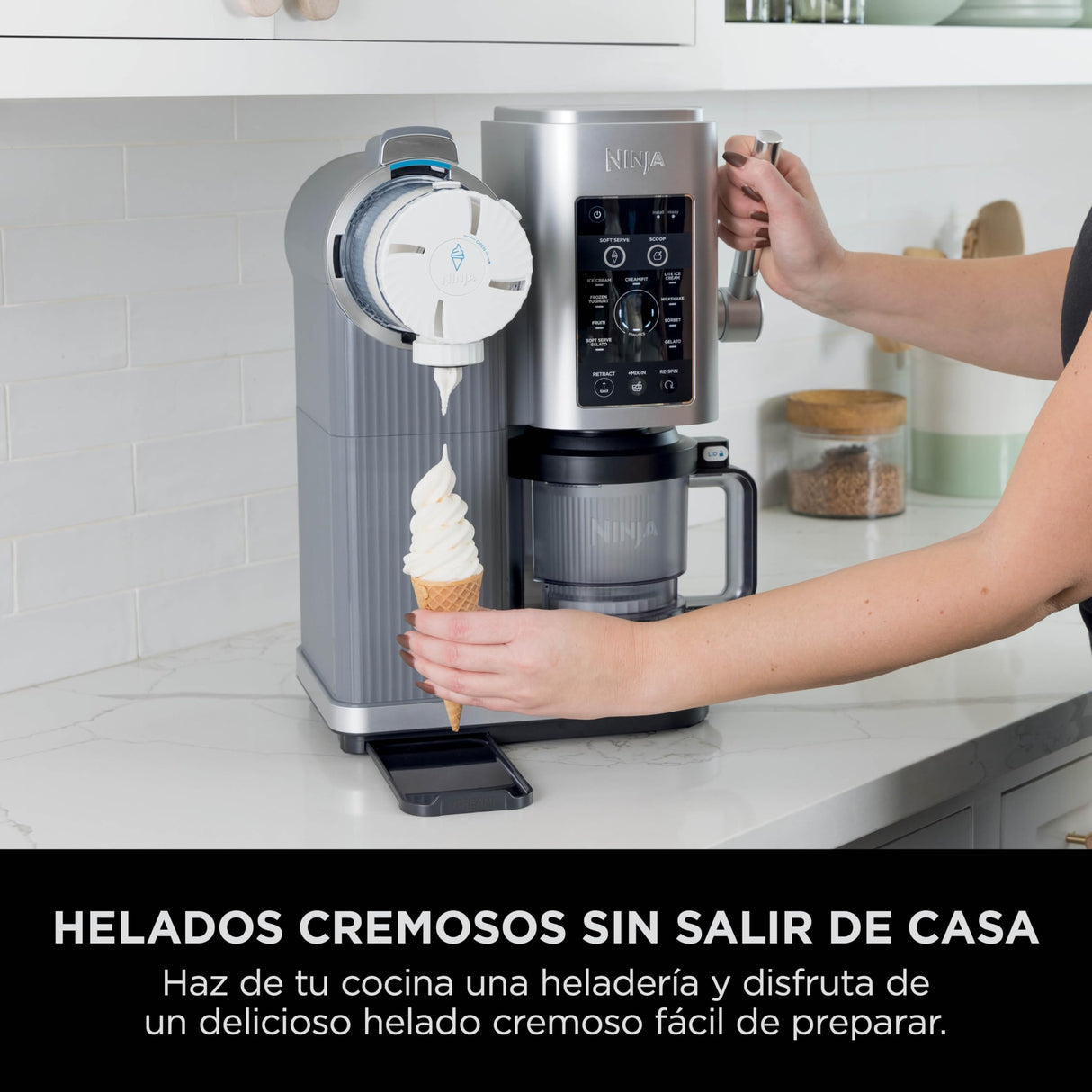 Ninja Swirl by CREAMi máquina de helados y máquina de yogurt helado con 2 tarrinas, 13 funciones, prepara helado, helado cremoso, gelato, sorbete, batido y más, opción de extras, Plata, NC701EU