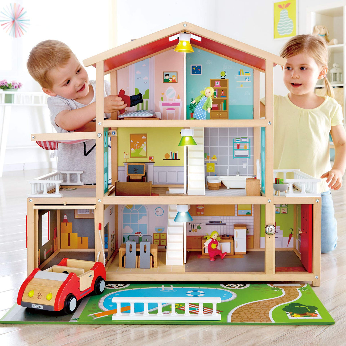 Sustainable Wood Toy, Hape Doll Family Mansion Playset With 4 Figures, 6 Rooms, 2 Balconies, 7 Room Sets and Barbecue. 3 years +