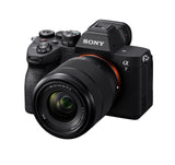 Sony Alpha 7 IV cámara mirrorless (Full-Frame) con Objetivo 28-70mm f/3.5-5.6, 33MP, 4K60p y Pantalla táctil multiángulo, Ideal para fotografía y grabación de vídeo Profesional, Negro