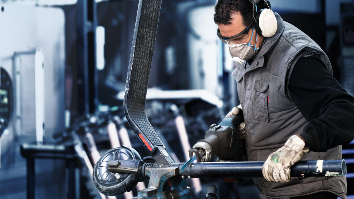 Bosch Professional 10x Hojas de sierra sable Expert ‘Medium-Thick Tough Metal’ S 1155 HHM (para Acero resistente, Láminas de acero inoxidable, Longitud 225 mm, accesorios Sierra sable)