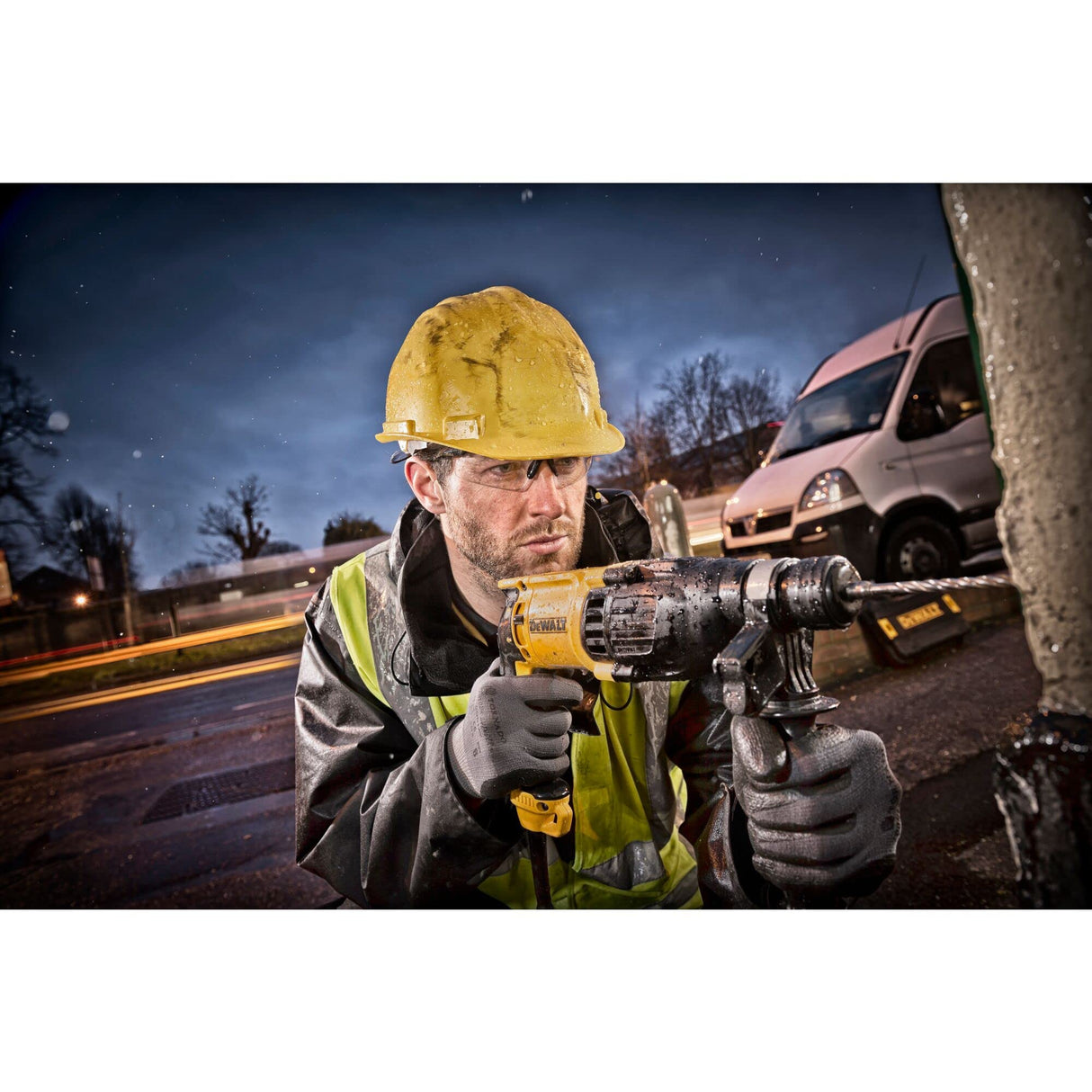 DEWALT D25133K DEWD25133K SDS Plus 3 Modo 26mm martillo perforador 800 vatios 240 voltios