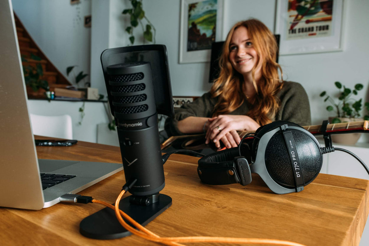 Beyerdynamic Fox micrófono de Condensador de Gran diafragma USB para el Estudio (característica cardioide)