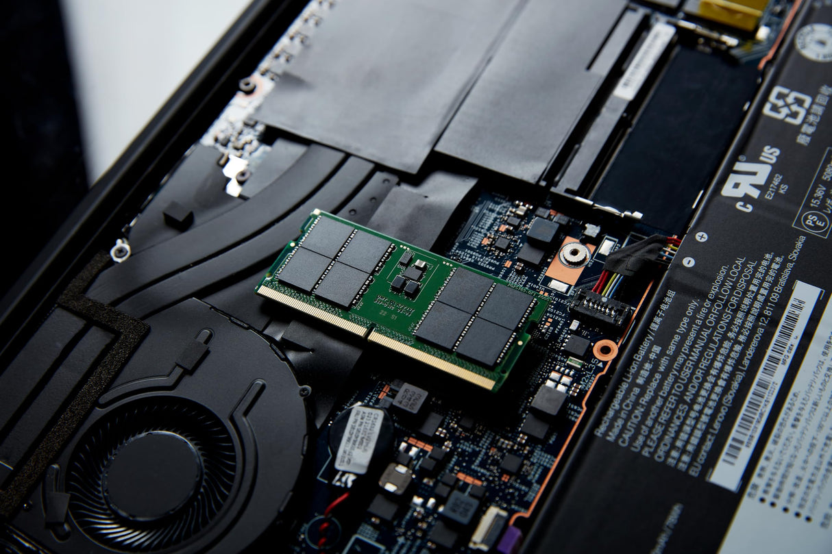 Kingston ValueRAM 32GB 6400MT/s DDR5 Non-ECC CL52 CSODIMM 1Rx8 Memoria de Portátil - KVR64V52BS8-32