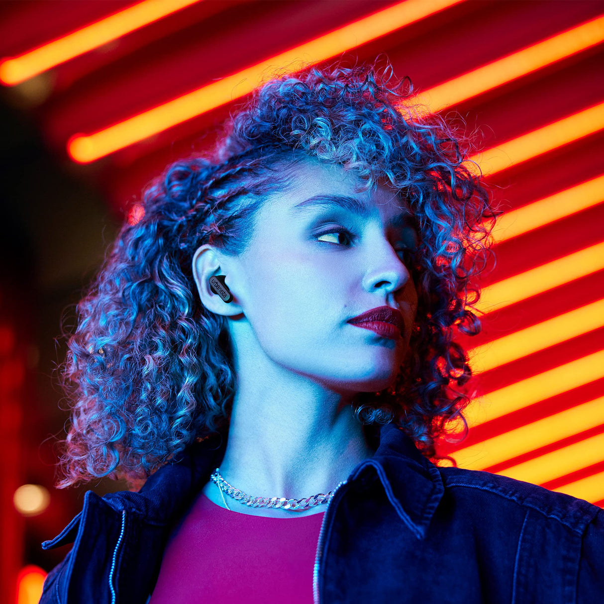 Urbanista Atlanta Auriculares Inalámbricos con Cancelación Activa de Ruido Híbrida, Auriculares Resistentes a Salpicaduras, Multipunto Bluetooth, Estuche de Carga Inalámbrica, Azul Acero