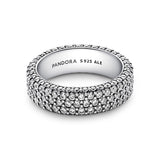 Pandora Timeless Anillo con fila simple con engaste pavé de plata de ley con circonitas cúbicas transparentes, talla 58