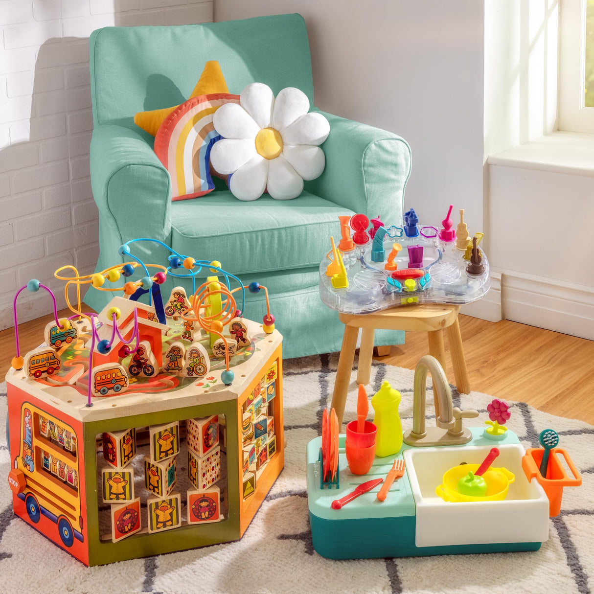 B. toys- Pájaros Cubo Centro de Actividades de Madera – Juguete de Aprendizaje para niños, Chicos – El Alfabeto, números, Formas – 12 Meses + – Youniversity, Multicolor, M (Branford Ltd. BX2134C1Z)