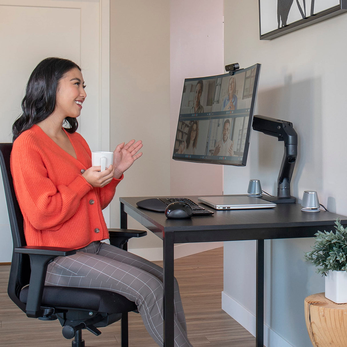 Ergotron HX Desk Monitor Arm MBK ACCS