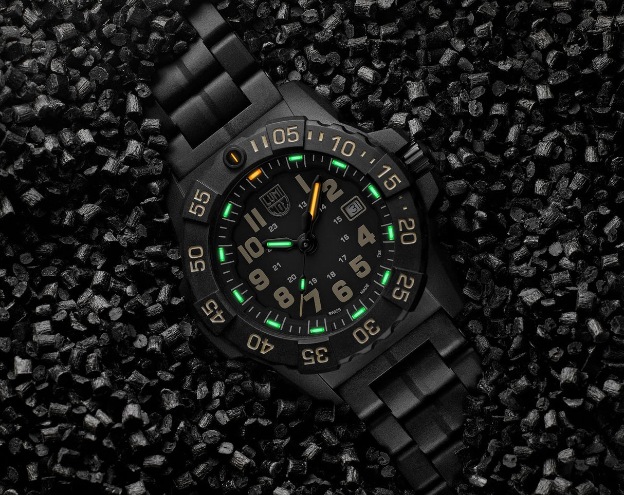 Luminox Reloj Analógico para Hombres de Cuarzo Suizo con Correa en Plástico XS.4231.Set