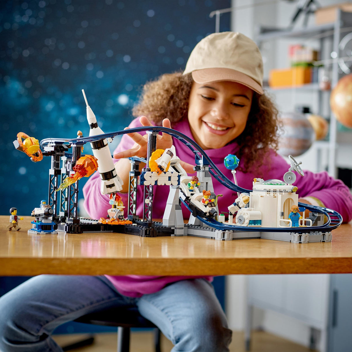 LEGO 31142 Creator 3en1 Montaña Rusa Espacial, Torre de Caída Libre o Tiovivo, Maqueta de Parque de Atracciones, Juguete de Construcción con Cohete Espacial, Planetas y Ladrillos Luminosos