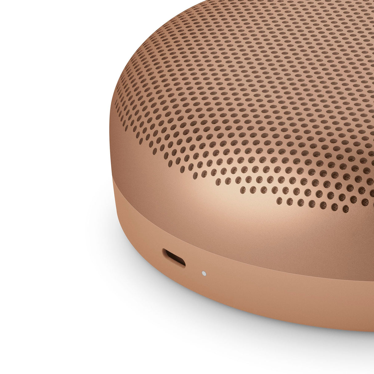 Bang & Olufsen Beosound A1 (3ª Generación) Altavoz Bluetooth Portátil Impermeable con 3 Micrófonos, Certificado C2C - Honey Tone