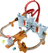 Hot Wheels Mario Kart Castillo de Bowser Conjunto de juego de pistas y coche de juguete metálico a escala 1:64 de Kamek, juego interactivo, capacidad para almacenar más de 30 vehículos, JHD24