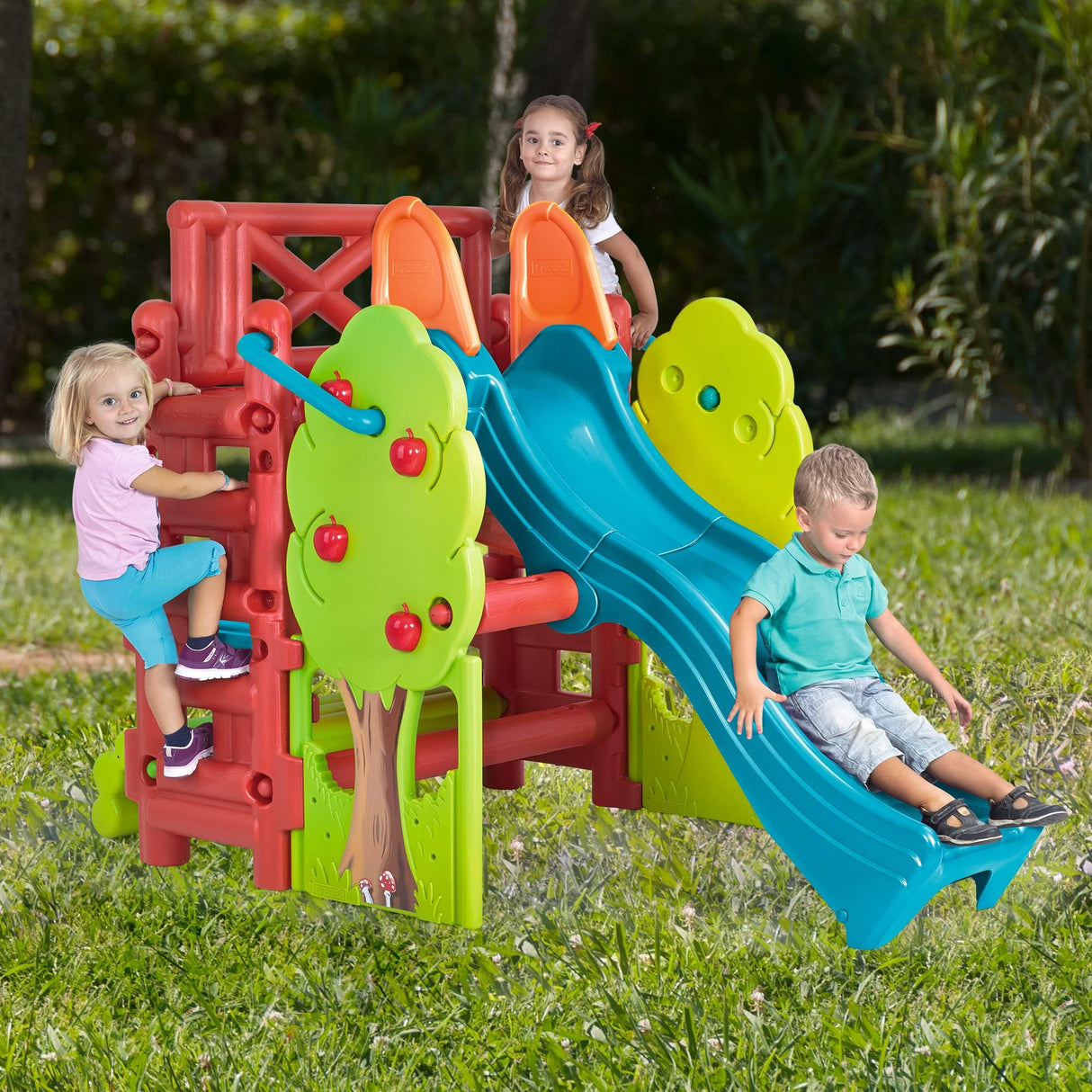 FEBER - Wood House, Centro de Actividades en el Bosque con Tobogán y Mesa Convertible en Arenero, Colores Luminosos y Resistentes a la Luz, Fácil Montaje, Niños de 3 a 8 años, Famosa (800009590)