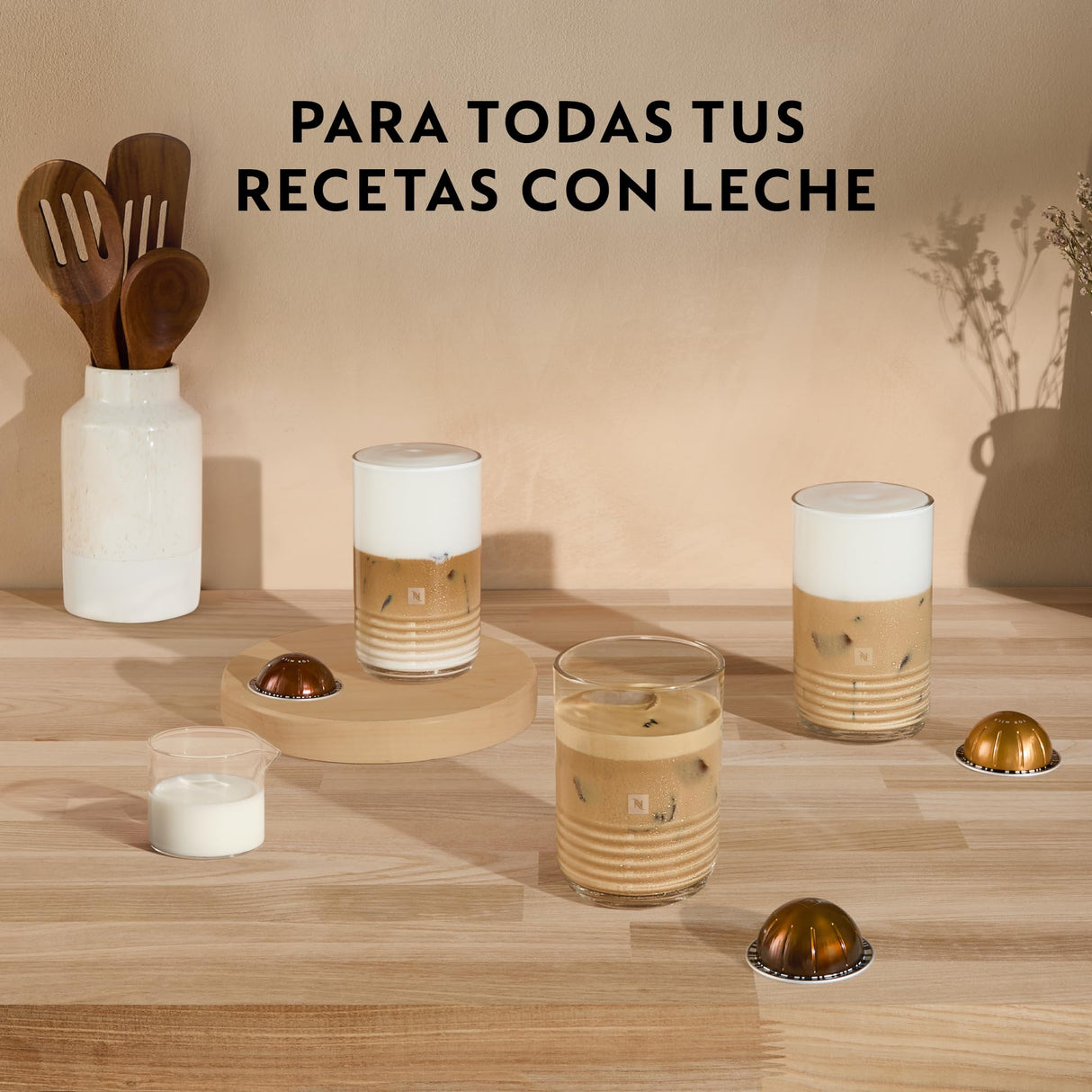 Nespresso De'Longhi Vertuo Pop ENV90.B, Máquina de Café de Cápsulas + Aeroccino Incluido, 4 Tamaños de Taza, Tecnología de Centrifugación, Set de Bienvenida Incluido, 1260W, Negro Regaliz