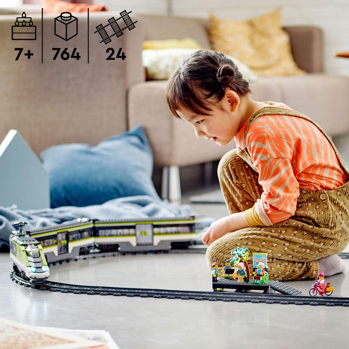 LEGO City Tren de Pasajeros de Alta Velocidad - Tren de Juguete Teledirigido - Luces, 2 Vagones, 24 Tramos de Vía y 6 Minifiguras - Regalo de Cumpleaños para Niños y Niñas de 7+ Años 60337