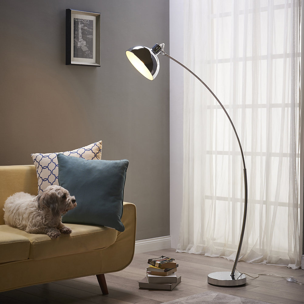 Versanora Lámpara LED de pie estándar cromada y curvada Arco VN-L00024EU